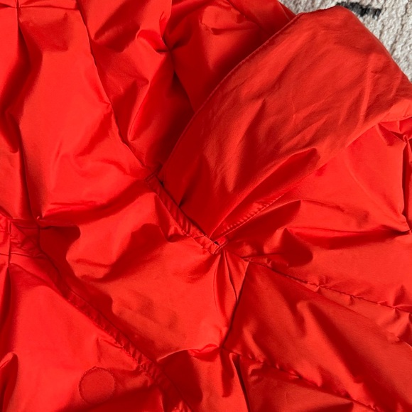 Goldbergh Tomato Red Lauren belted quilted shell down coat - Picture 9 of 11